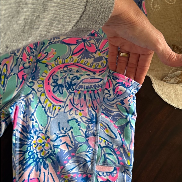 Lilly Pulitzer Luxletic Weekender High Rise Legging. Size Medium. EUC - Picture 4 of 5